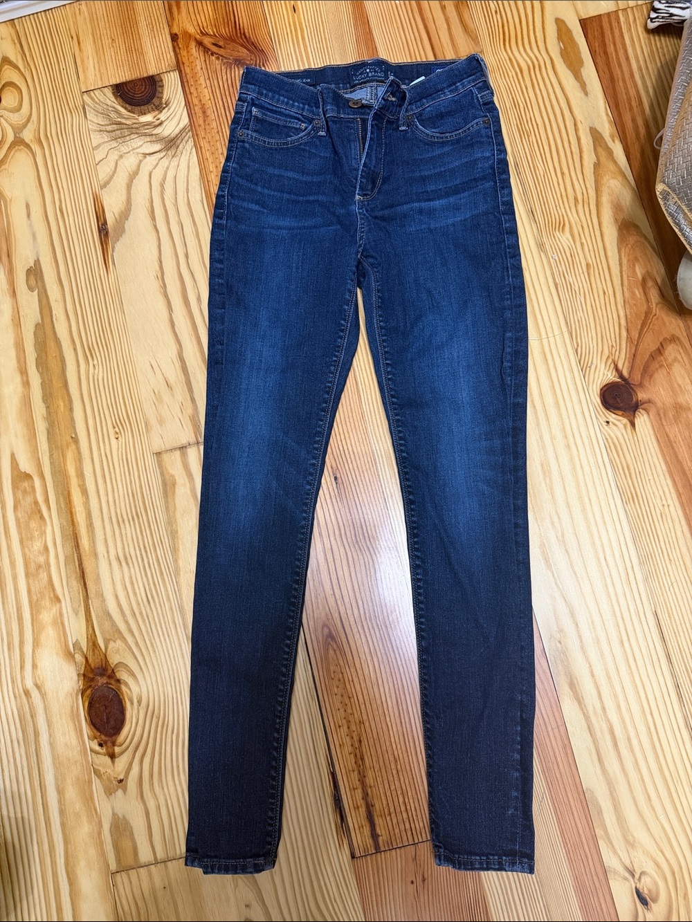 Lucky Brand Women's Dark Blue Skinny Stretch Jeans